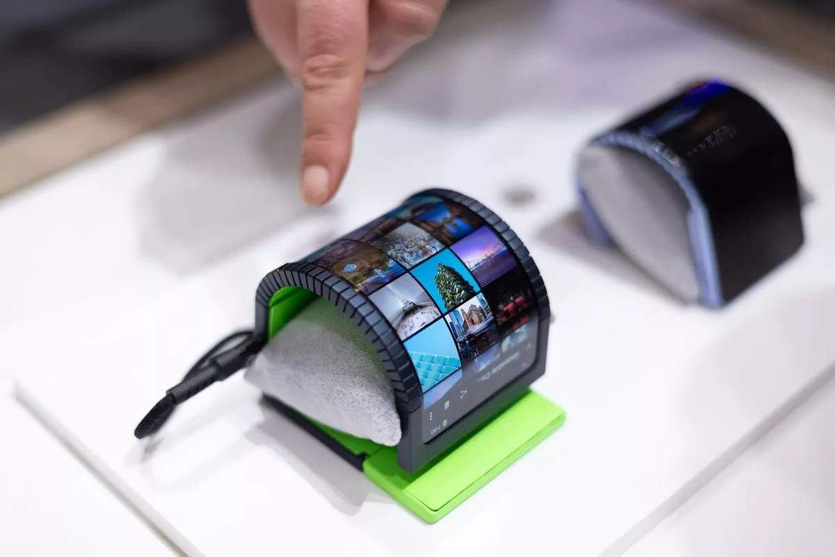 گوشی منعطف مچی سامسونگ - نمایشگاه MWC 2024
